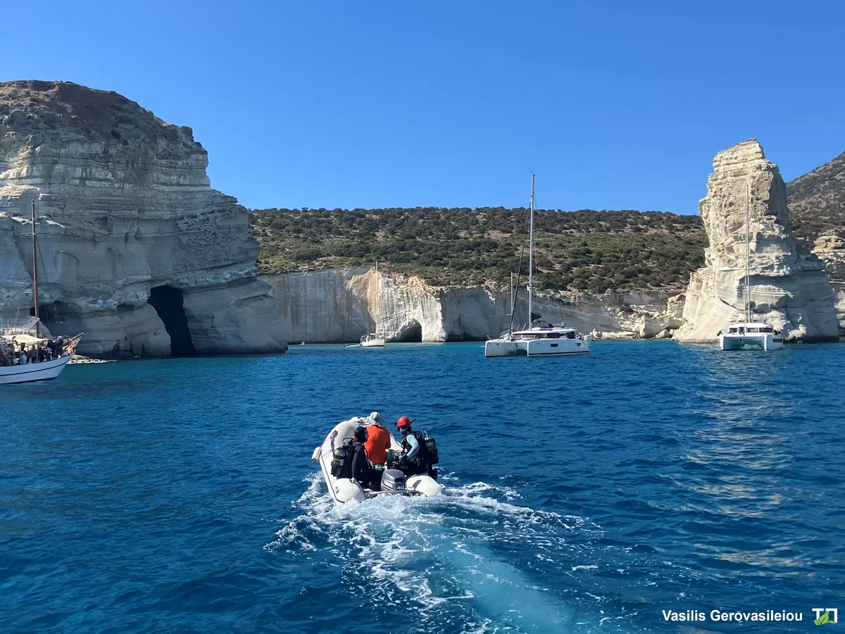 1_Εξερεύνηση σπηλαίων στη Μήλο - Βασίλης Γεροβασιλείου